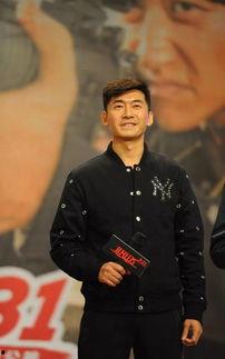 明星麦家辉,光影交错，演绎人生百态